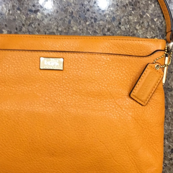 Coach crossbody purse NWOT - Picture 2 of 4